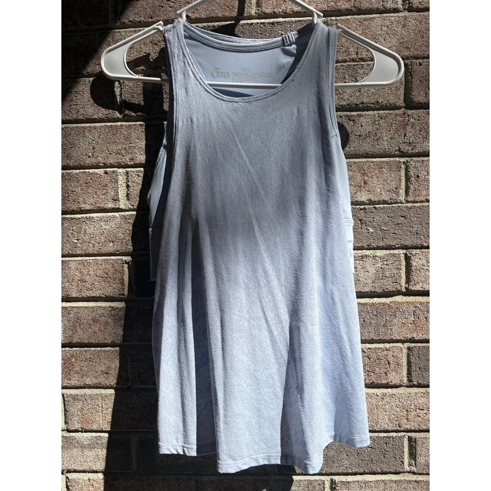 Zyia Women's‎ Workout Tank Top Small Built-In Bra Racerback Clean